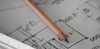 Ile zarabia architekt