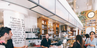 Ile zarabia ekspedient