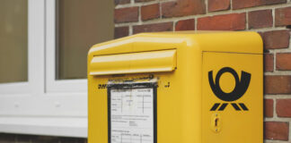 Ile zarabia listonosz