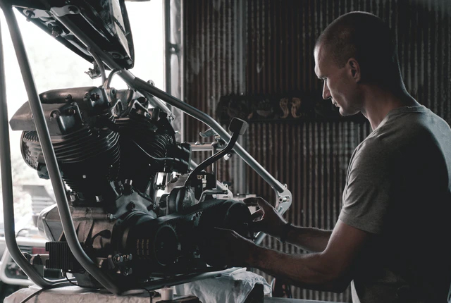 Praca mechanika samochodowego