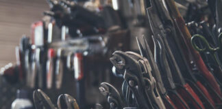 Ile zarabia mechanik samochodowy