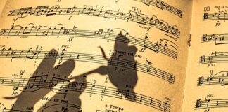 Jak obliczyć tempo wzrostu przychodów?